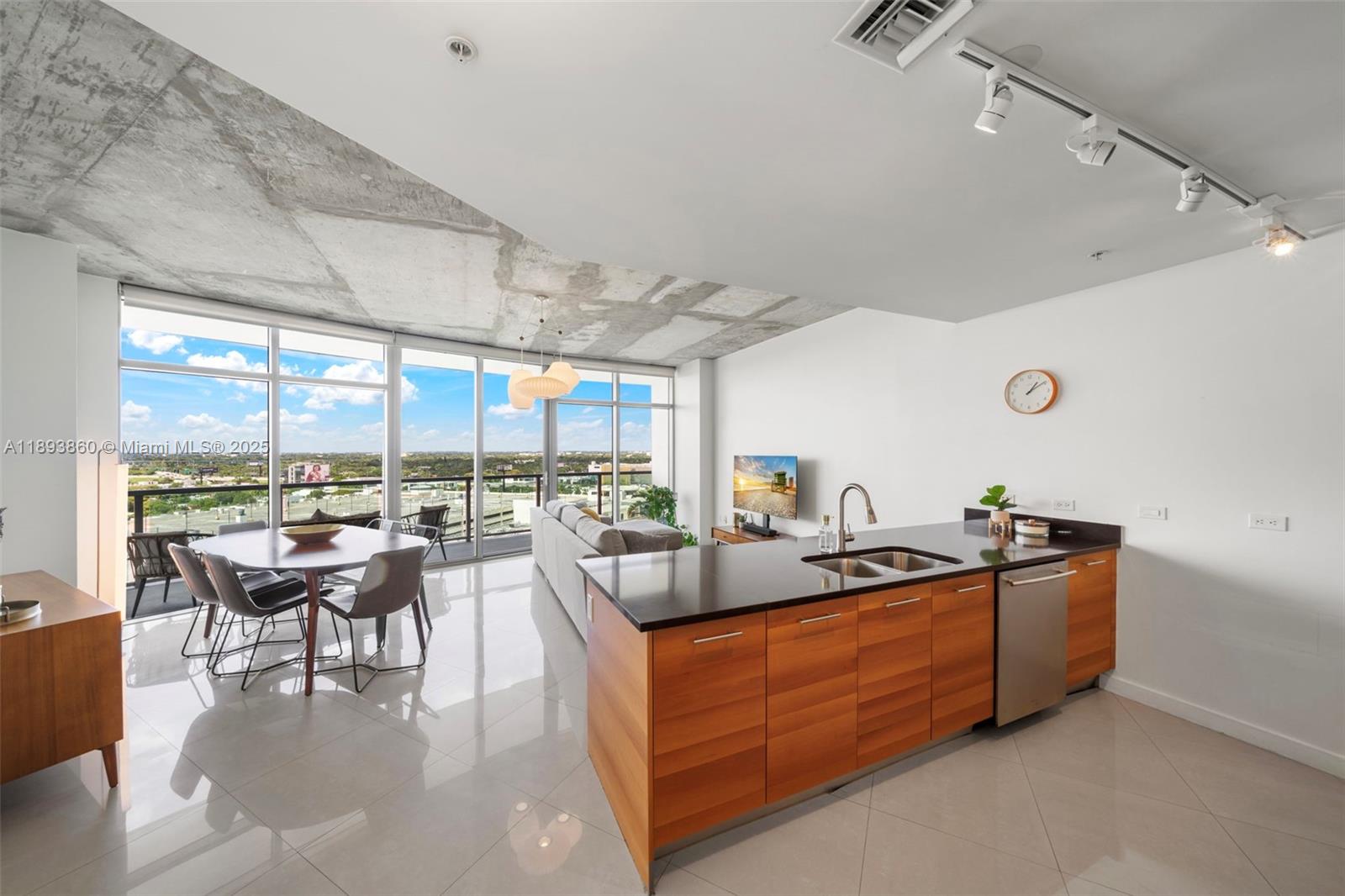 3301 Northeast 1st Avenue, Unit H1207 Miami, FL 33137 - Photo 4 of 43