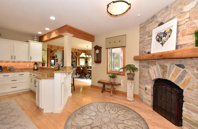 $2,900,800 | W395S3611 Hardscrabble Road, Ottawa, WI 53118