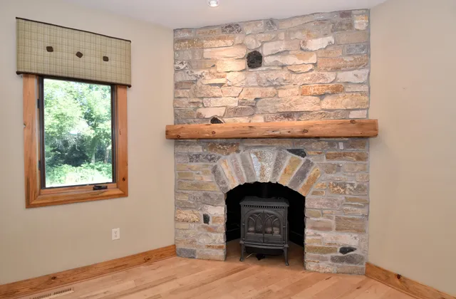 $2,900,800 | W395S3611 Hardscrabble Road, Ottawa, WI 53118