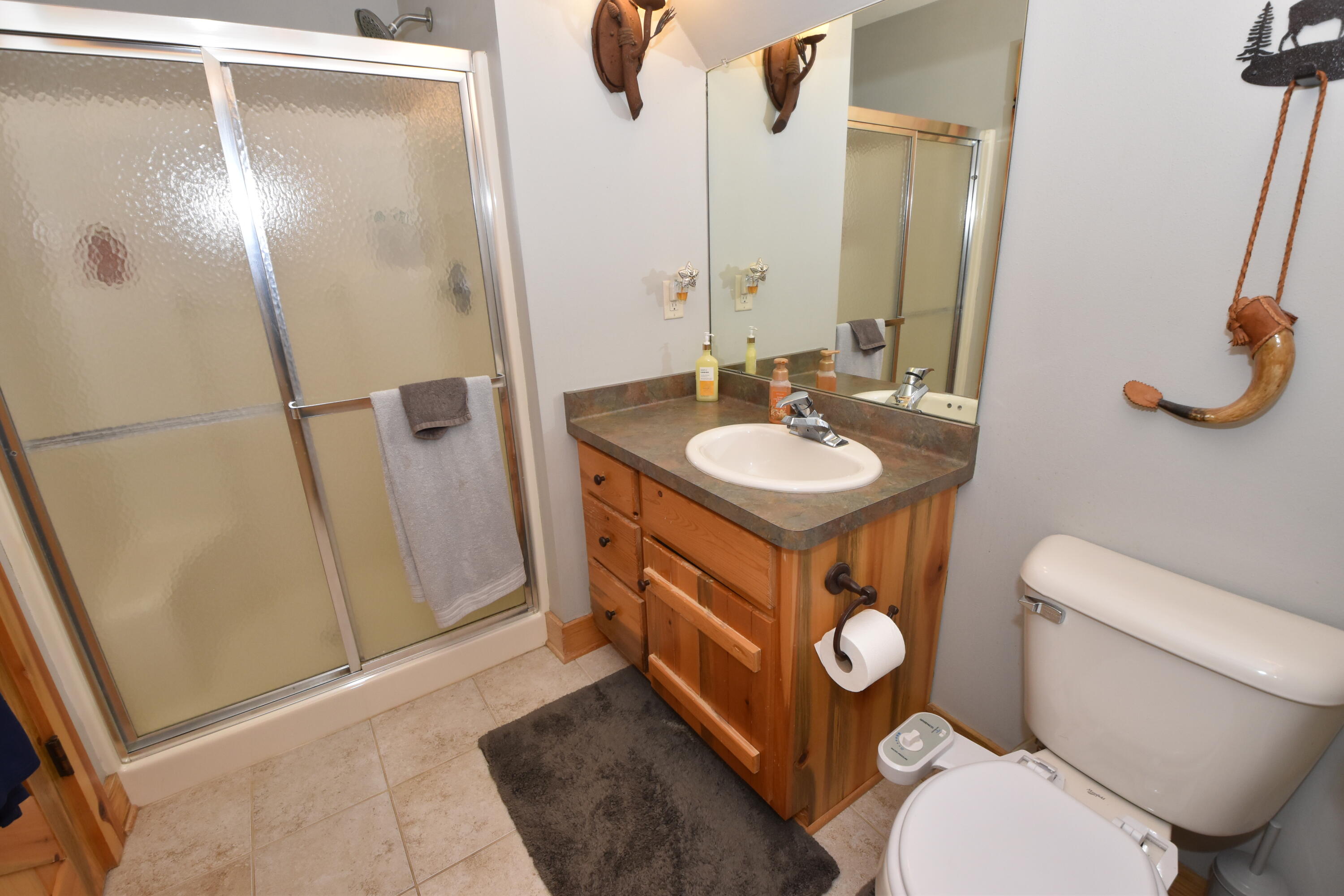 W395S3611 Hardscrabble Road Ottawa, WI 53118 - Photo 27 of 63 Bedroom 3 Private Bath