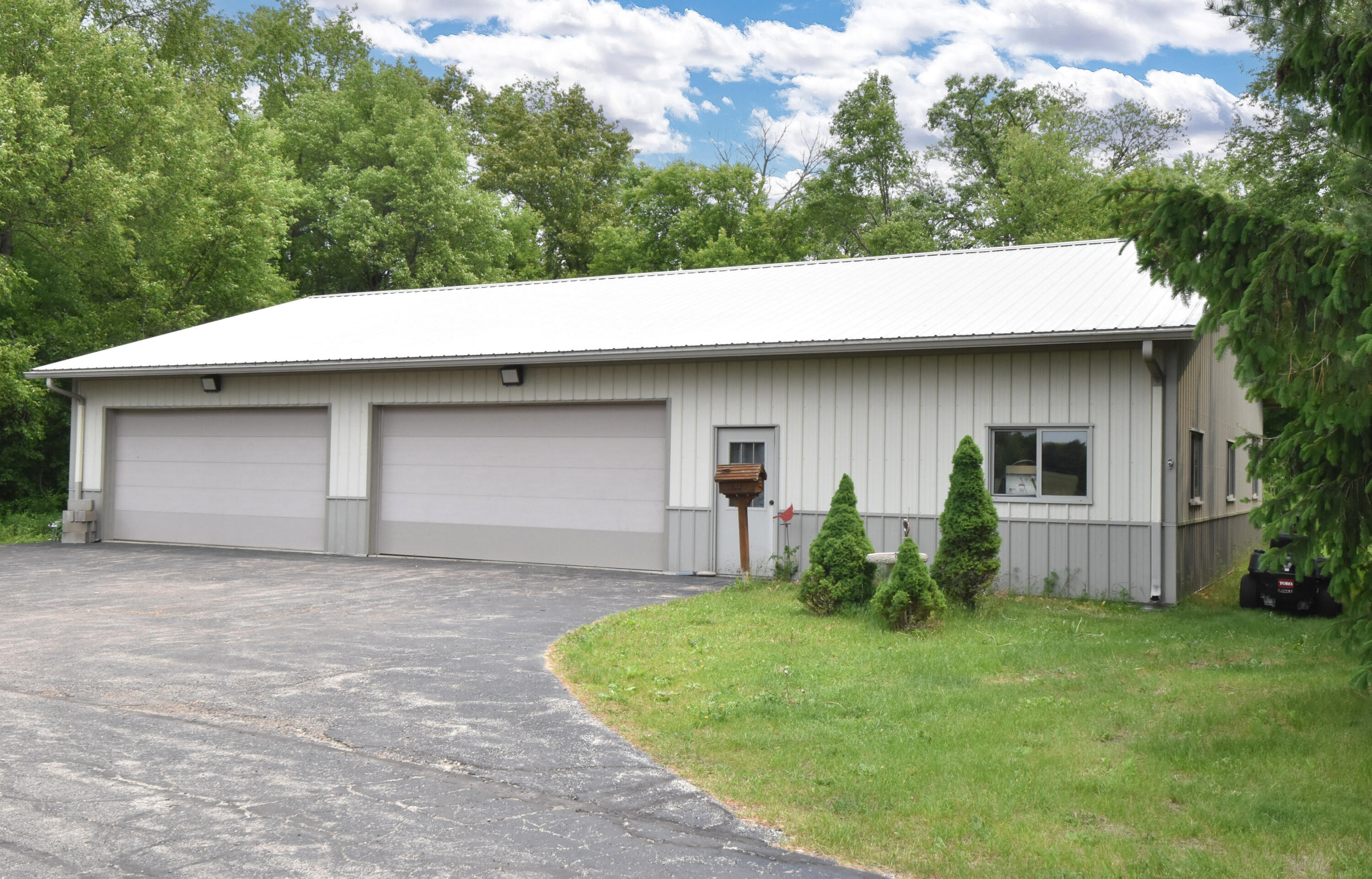 W395S3611 Hardscrabble Road Ottawa, WI 53118 - Photo 36 of 63 2 Separate Workshop areas