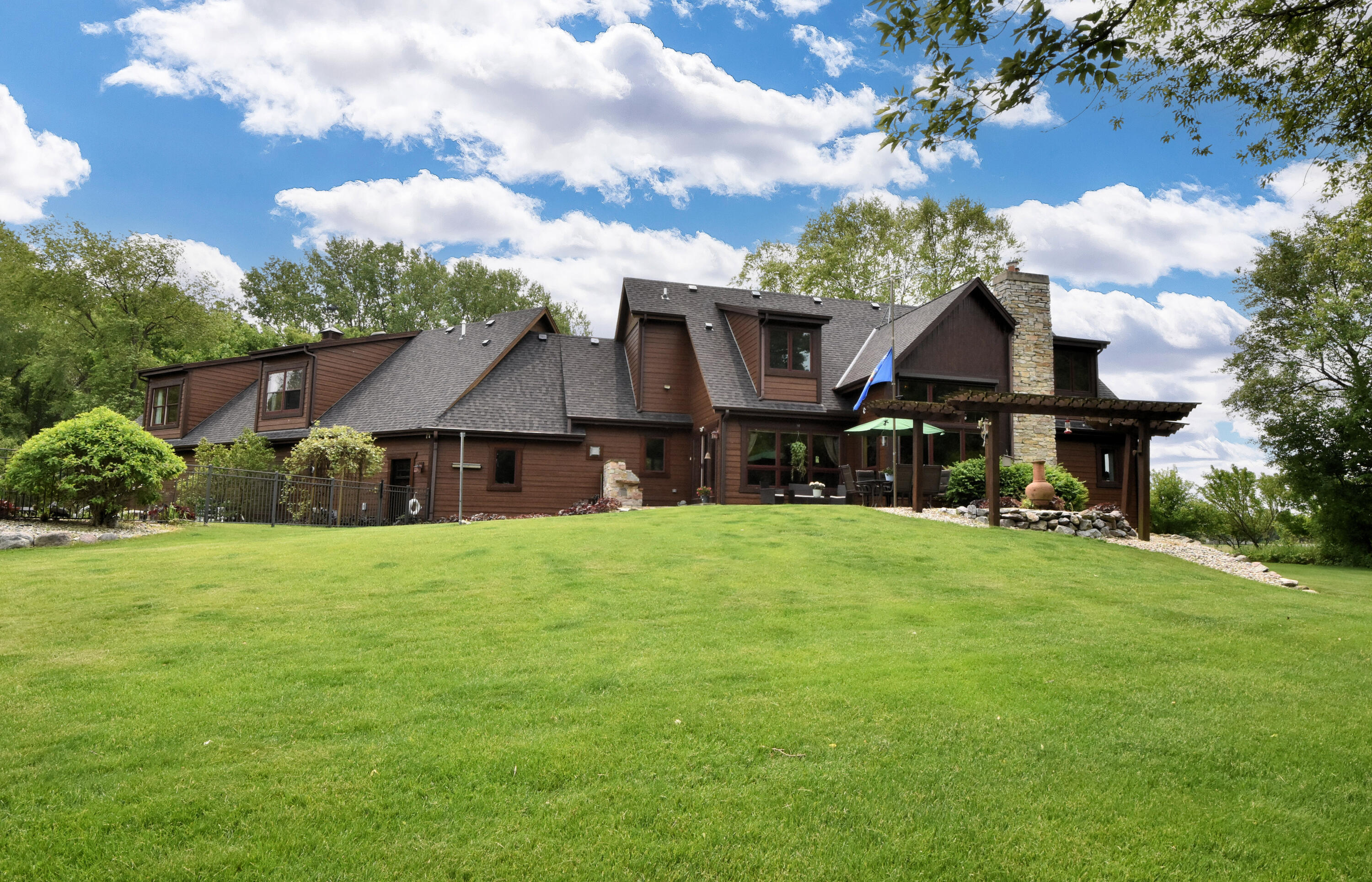 W395S3611 Hardscrabble Road Ottawa, WI 53118 - Photo 4 of 63 Estate Back