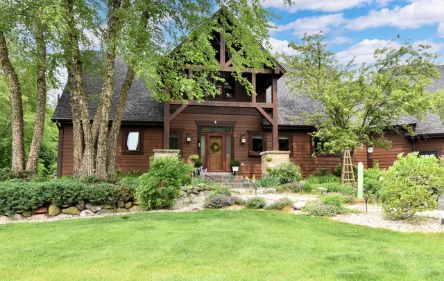 $2,900,800 | W395S3611 Hardscrabble Road, Ottawa, WI 53118