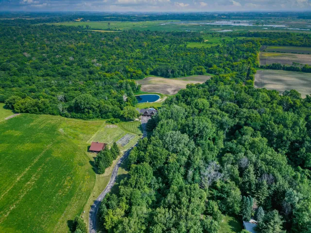 $2,900,800 | W395S3611 Hardscrabble Road, Ottawa, WI 53118