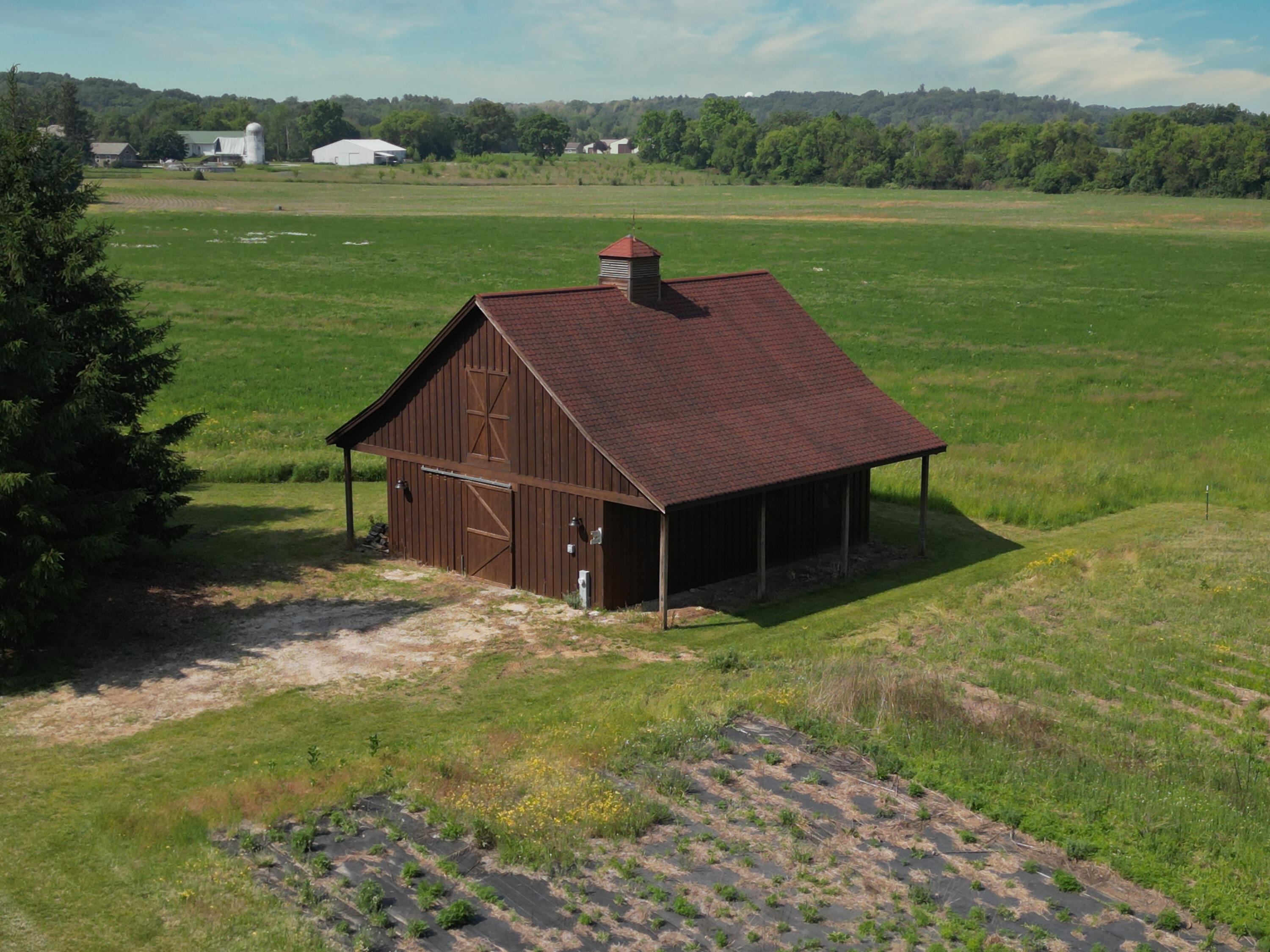 W395S3611 Hardscrabble Road Ottawa, WI 53118 - Photo 7 of 63 Artesian Wood Barn