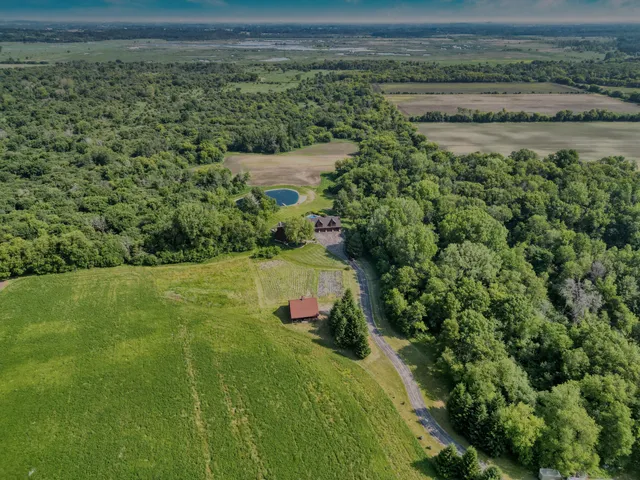 $2,900,800 | W395S3611 Hardscrabble Road, Ottawa, WI 53118