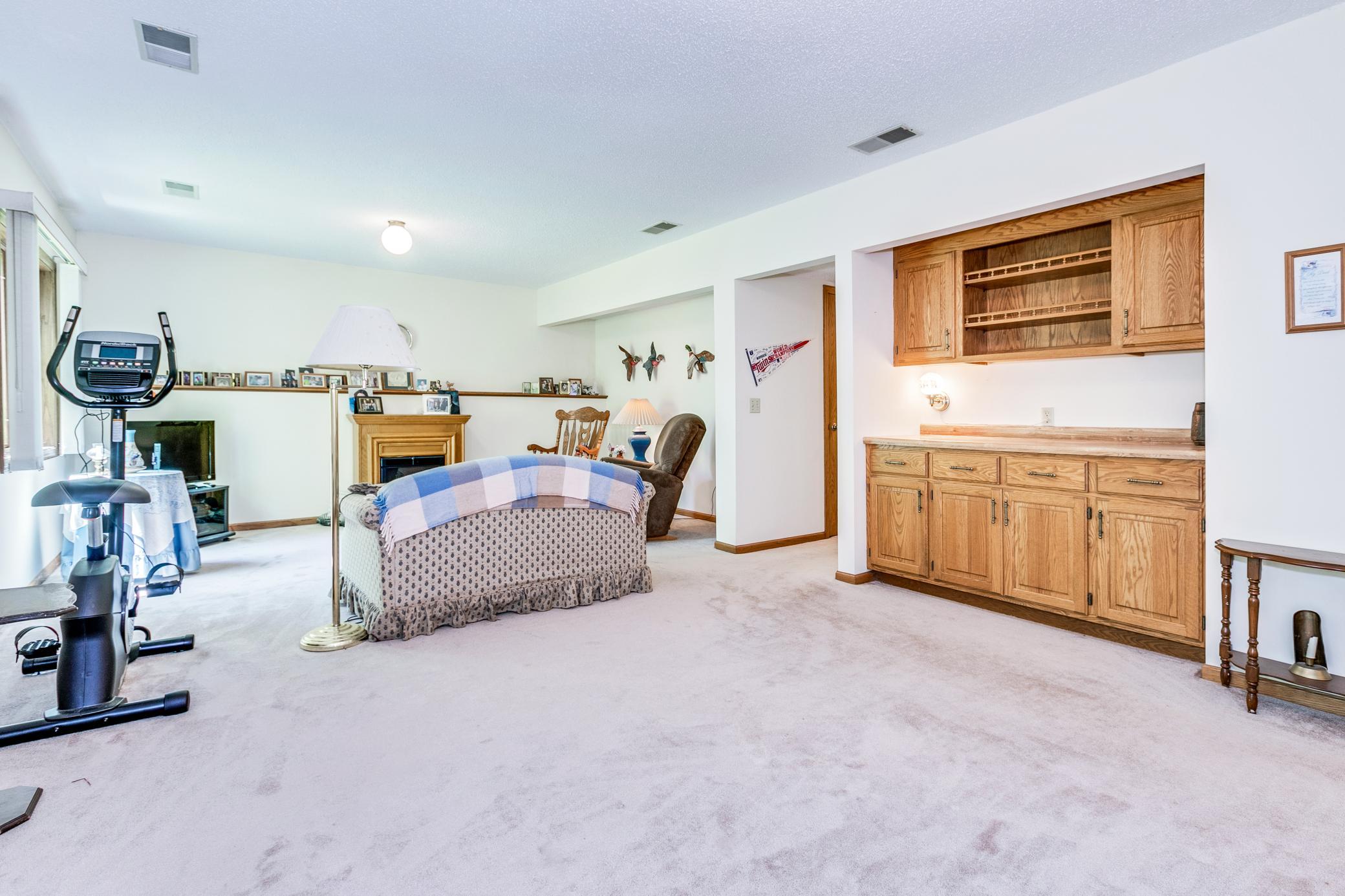 590 Sherwood Road Shoreview, MN 55126 - Photo 23 of 30