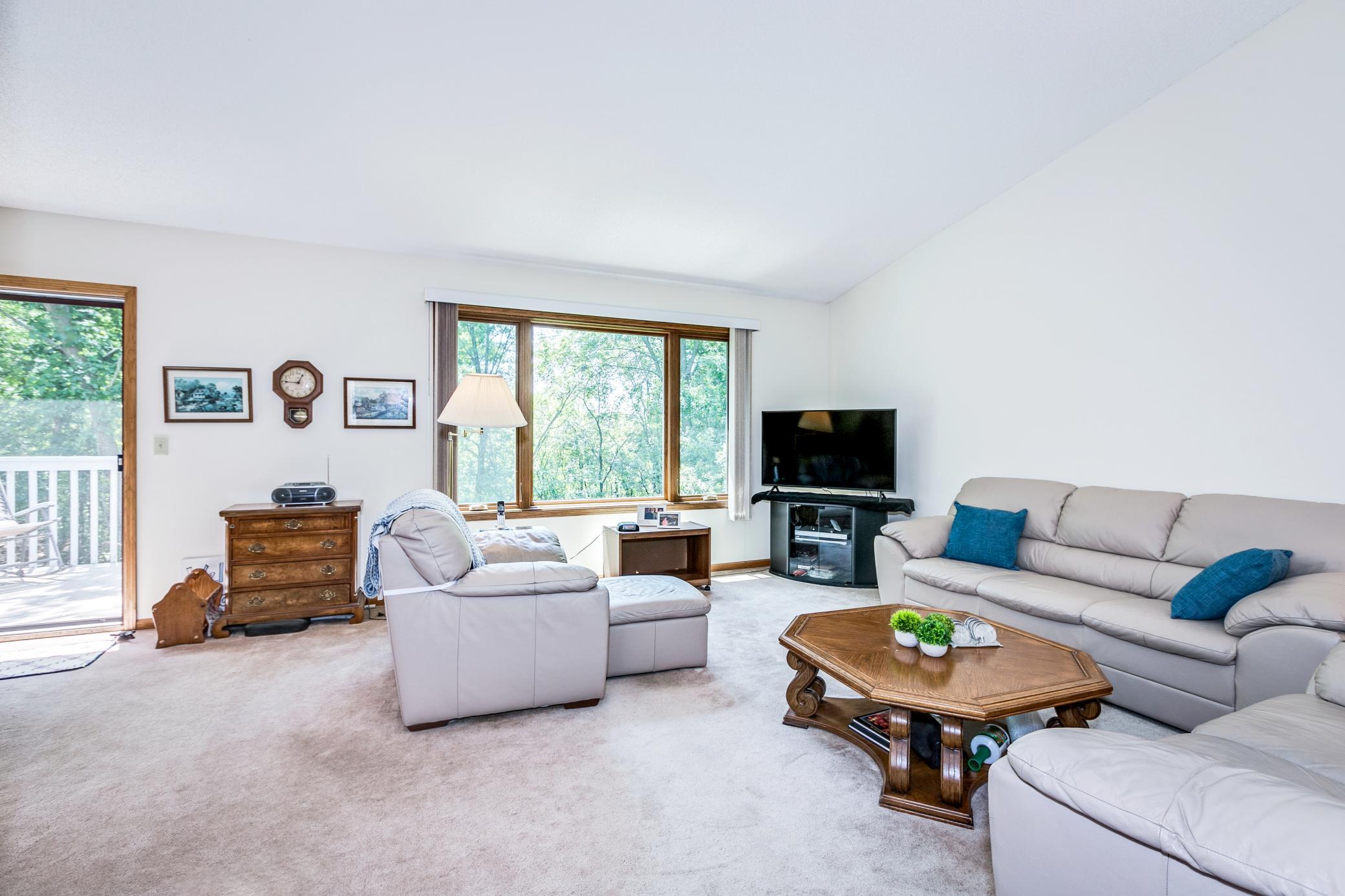 590 Sherwood Road Shoreview, MN 55126 - Photo 8 of 30