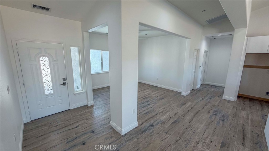 14416 Ricaree Road Apple Valley, CA 92307 - Photo 4 of 32