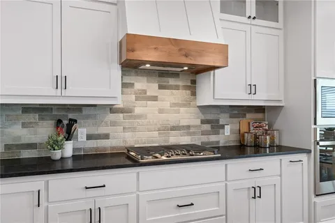 $687,950 | 25006 West 141st Street, Olathe, KS 66061