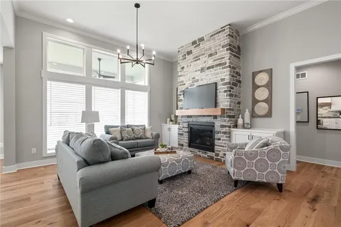 $687,950 | 25006 West 141st Street, Olathe, KS 66061