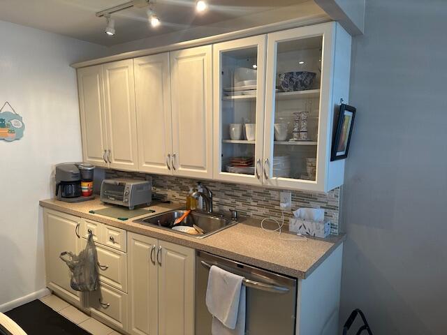 4039 Exeter C Boca Raton, FL 33434 - Photo 5 of 13 Kitchen