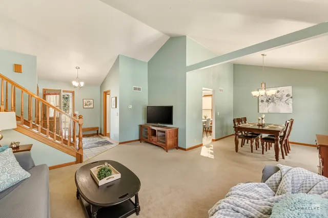 $359,900 | 1107 Wells Street, Sandwich, IL 60548