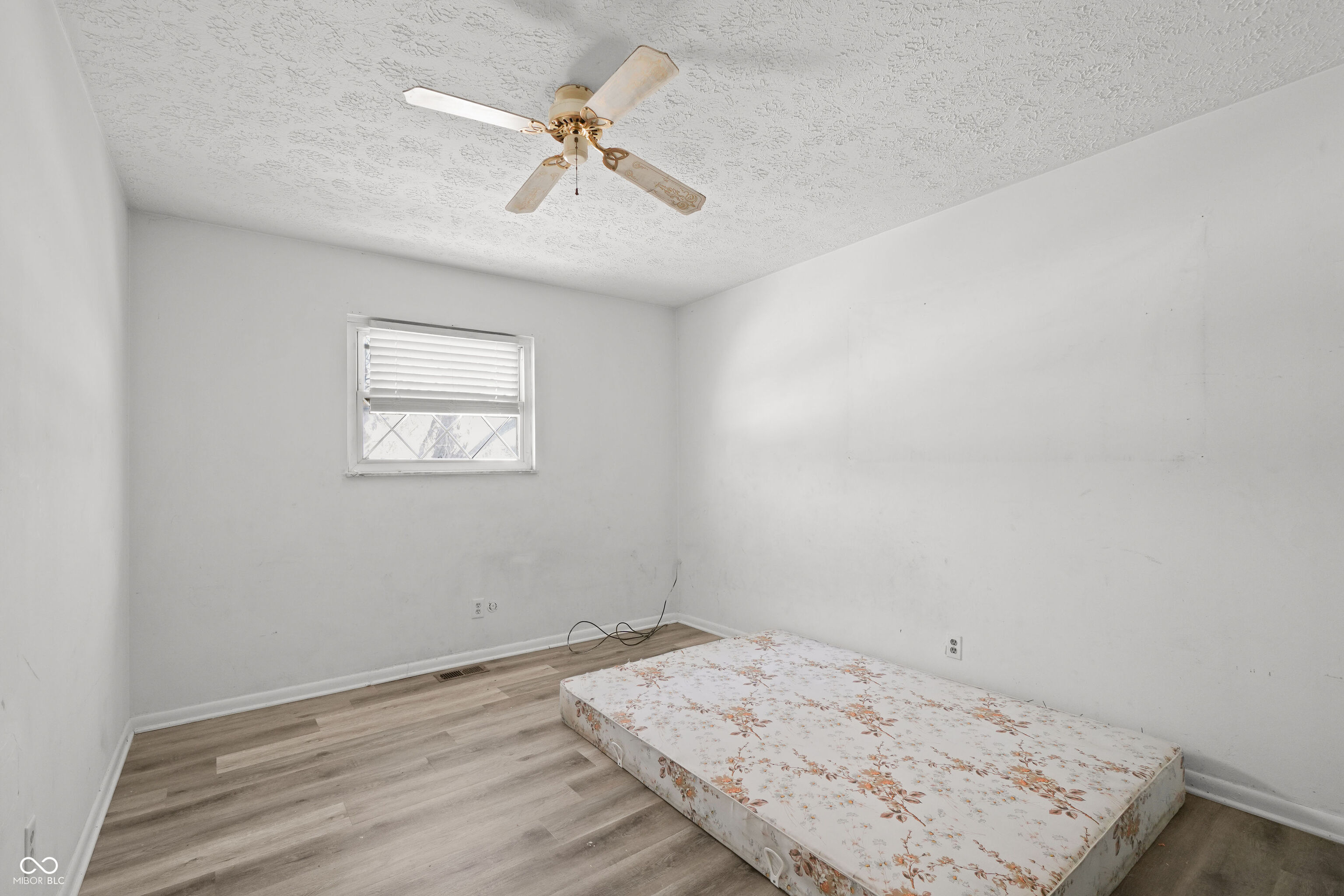 5429 Gambel Road Indianapolis, IN 46221 - Photo 16 of 18