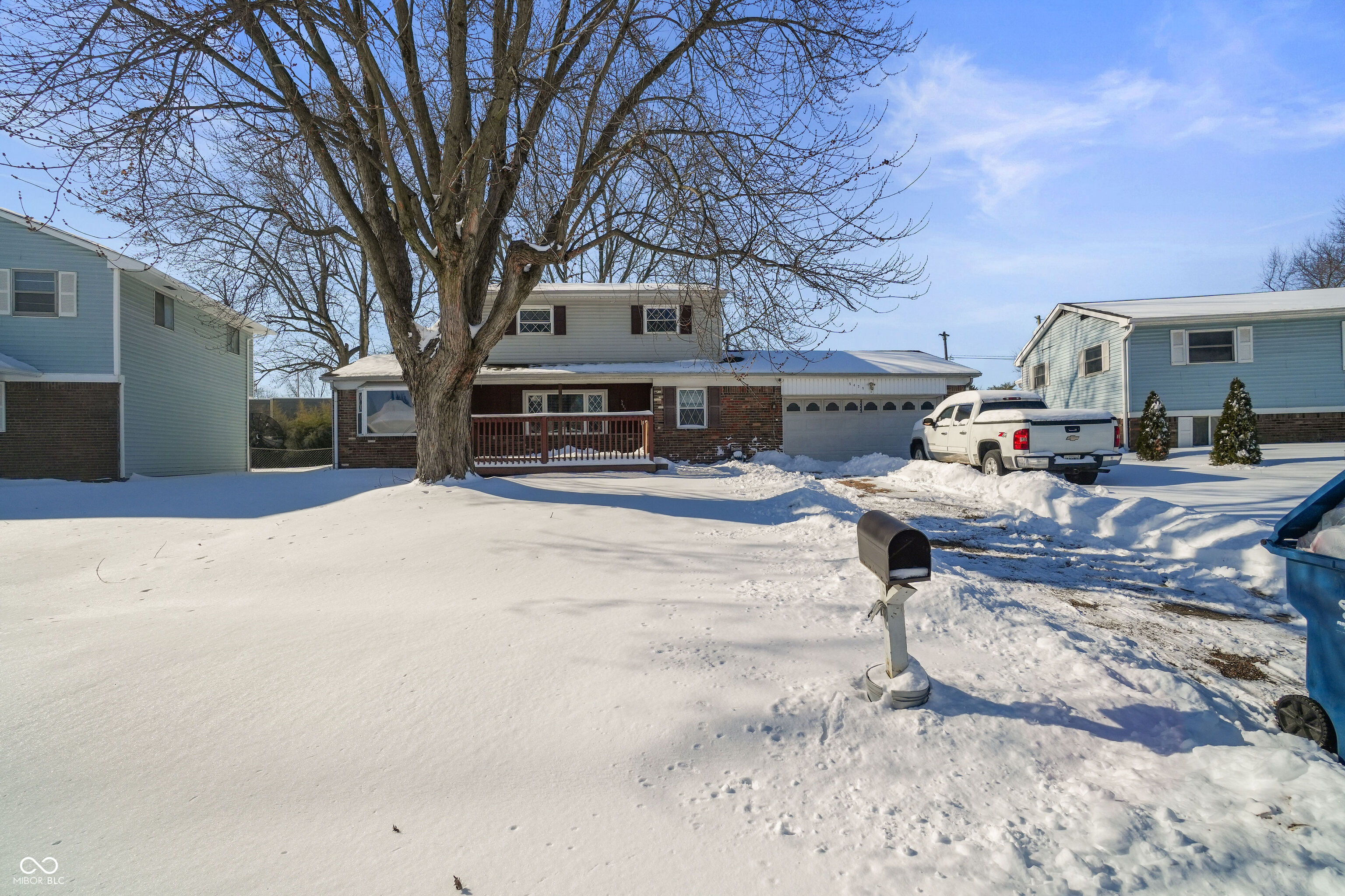 5429 Gambel Road Indianapolis, IN 46221 - Photo 2 of 18