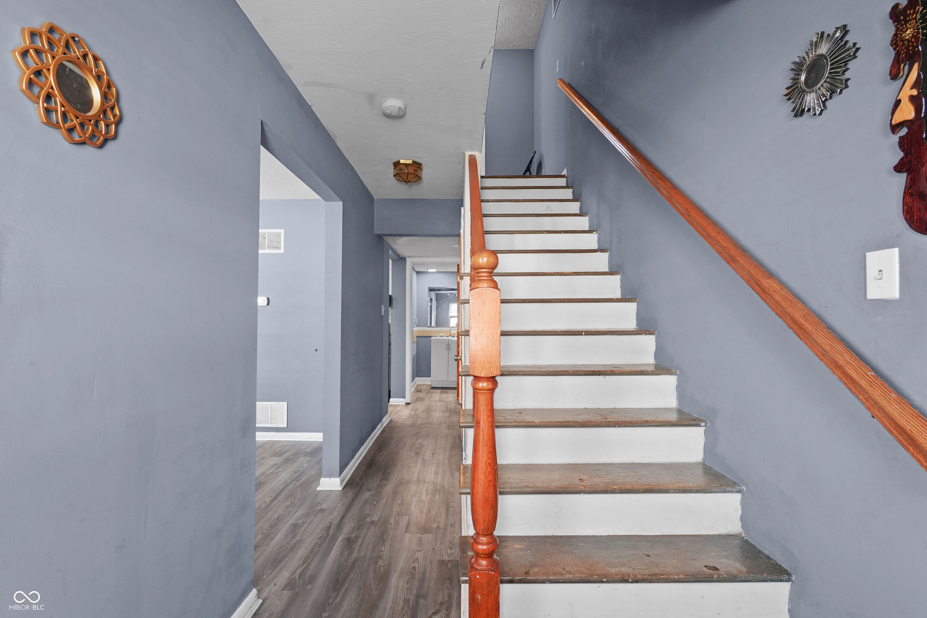 5429 Gambel Road Indianapolis, IN 46221 - Photo 3 of 18