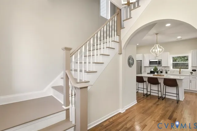 a view of a workspace with furniture