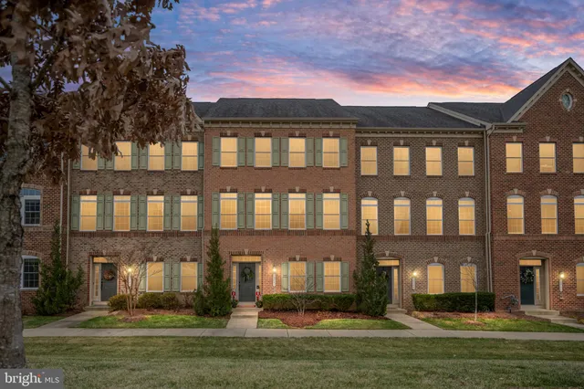 $750,000 | 13742 Senea Drive, Gainesville, VA 20155