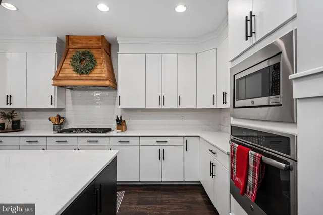 $750,000 | 13742 Senea Drive, Gainesville, VA 20155