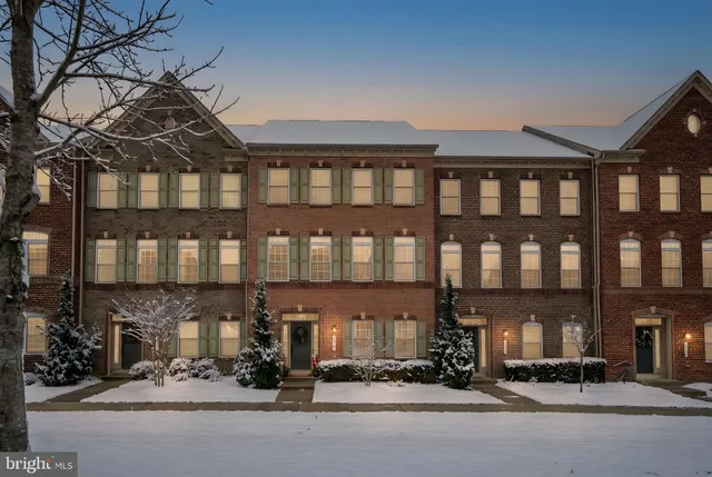 $750,000 | 13742 Senea Drive, Gainesville, VA 20155