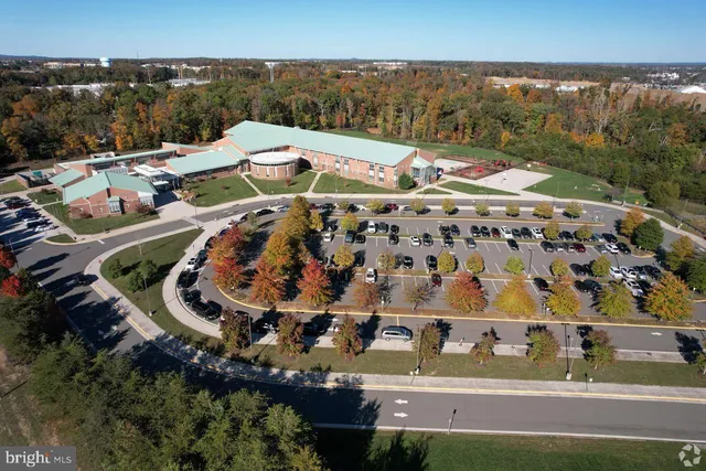 $750,000 | 13742 Senea Drive, Gainesville, VA 20155