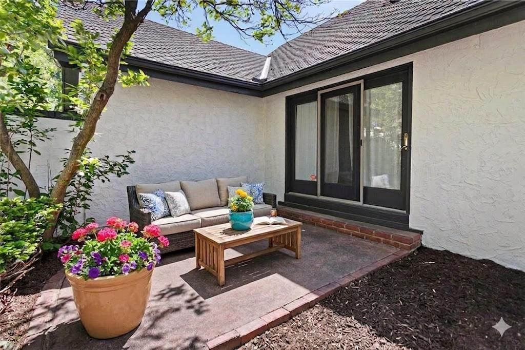12600 Overbrook Road Leawood, KS 66209 - Photo 4 of 38