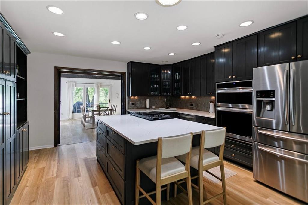 12600 Overbrook Road Leawood, KS 66209 - Photo 9 of 38