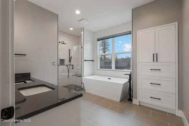 $875,500 | 141 Madera Drive, Sandpoint, ID 83864