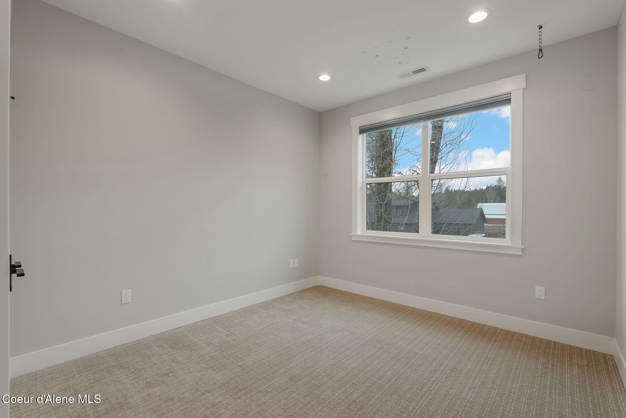 141 Madera Drive Sandpoint, ID 83864 - Photo 27 of 45 22_DSC08319