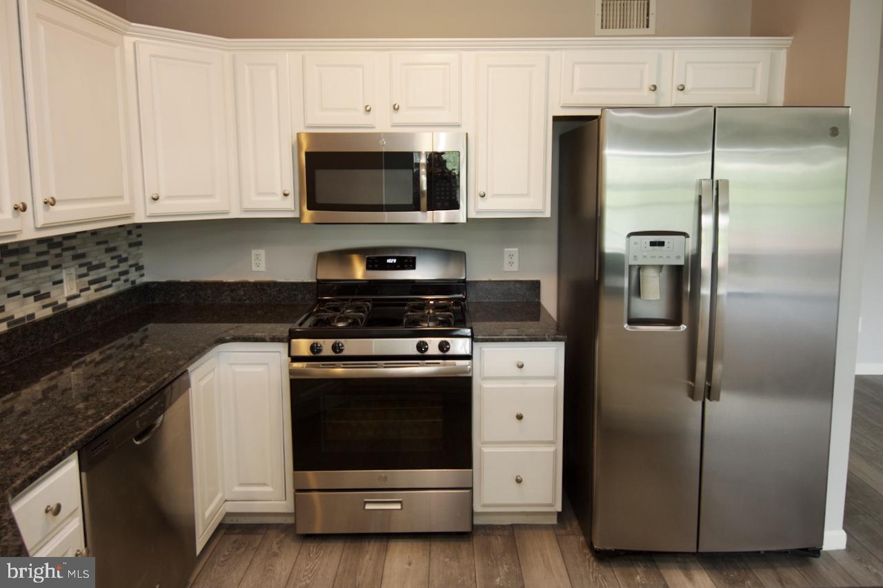 407 Caramist Circle Sinking Spring, PA 19608 - Photo 4 of 44
