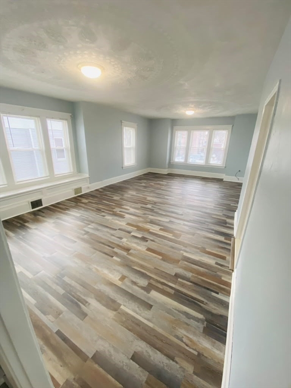 4 Holland Road, Unit 2 Worcester, MA 01603 - Photo 2 of 18