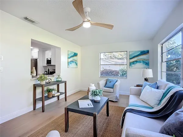 $2,000 | 2014 Hampstead Circle, Sun City Center, FL 33573