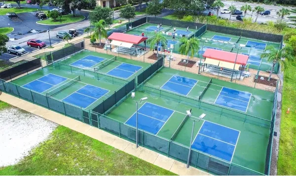 $2,000 | 2014 Hampstead Circle, Sun City Center, FL 33573