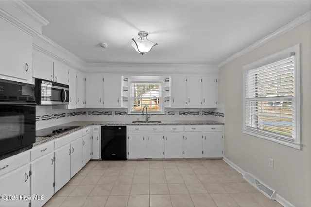 $357,000 | 108 Ridgewood Circle, Washington, NC 27889