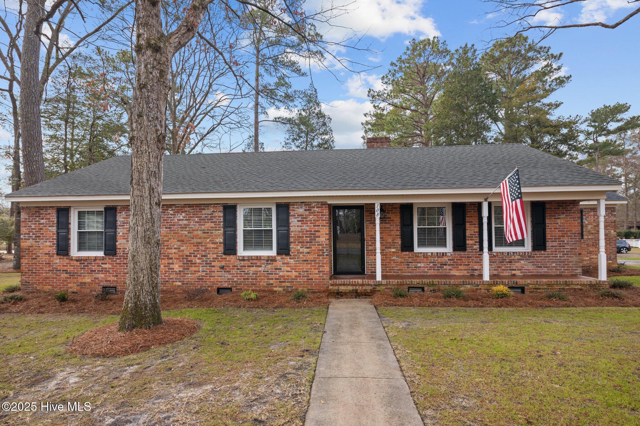 108 Ridgewood Circle Washington, NC 27889 - Photo 2 of 55 8-web-or-mls-BLS_0008