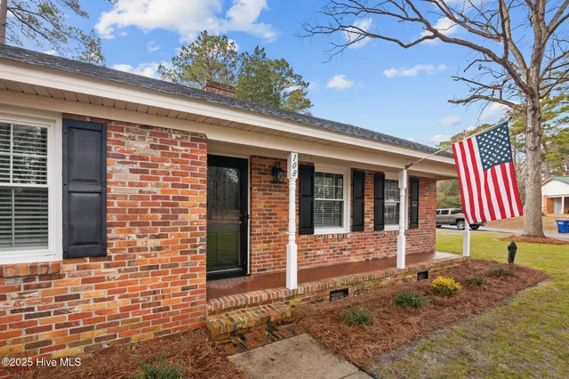 $357,000 | 108 Ridgewood Circle, Washington, NC 27889