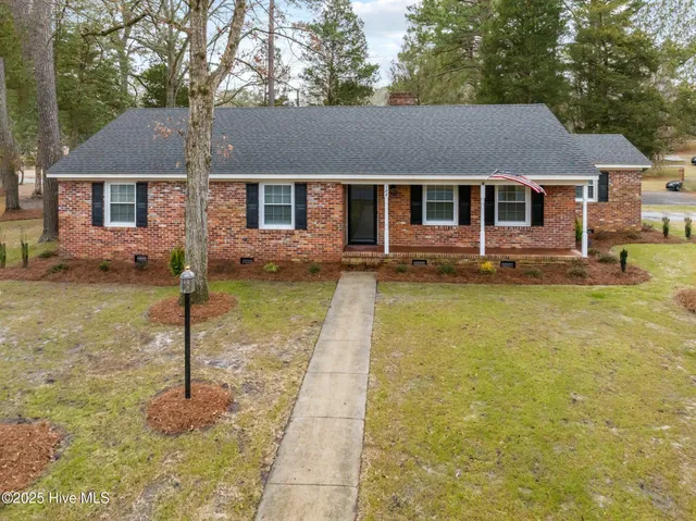 $357,000 | 108 Ridgewood Circle, Washington, NC 27889