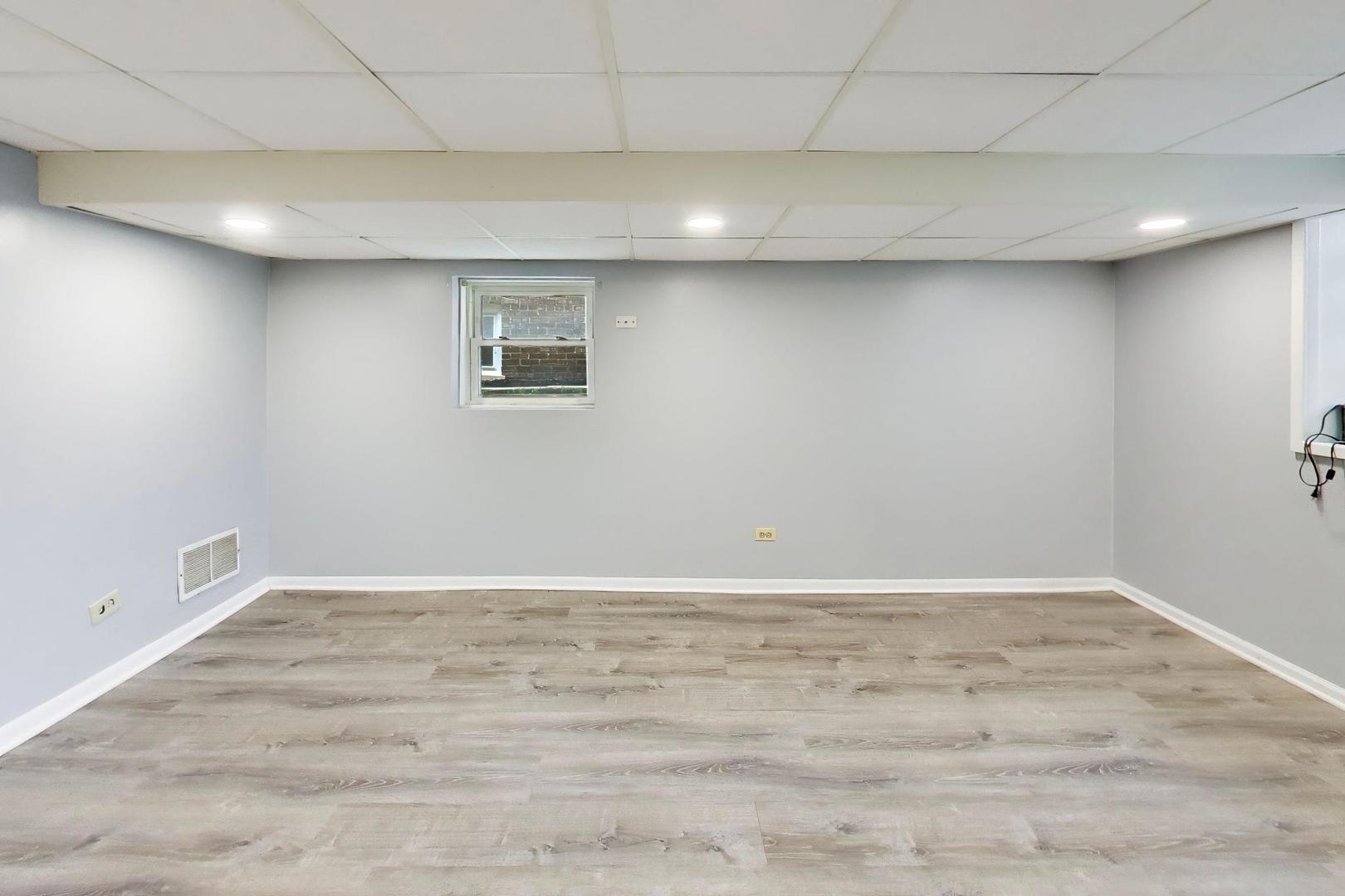 2811 Ridgeland Avenue Berwyn, IL 60402 - Photo 16 of 23 Gallery Image 16