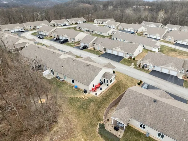 $275,000 | 569 Sunview Circle, Latrobe, PA 15650