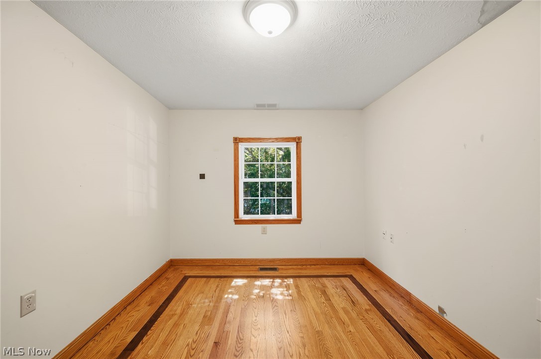 10137 Johnnycake Ridge Road Painesville, OH 44077 - Photo 10 of 50