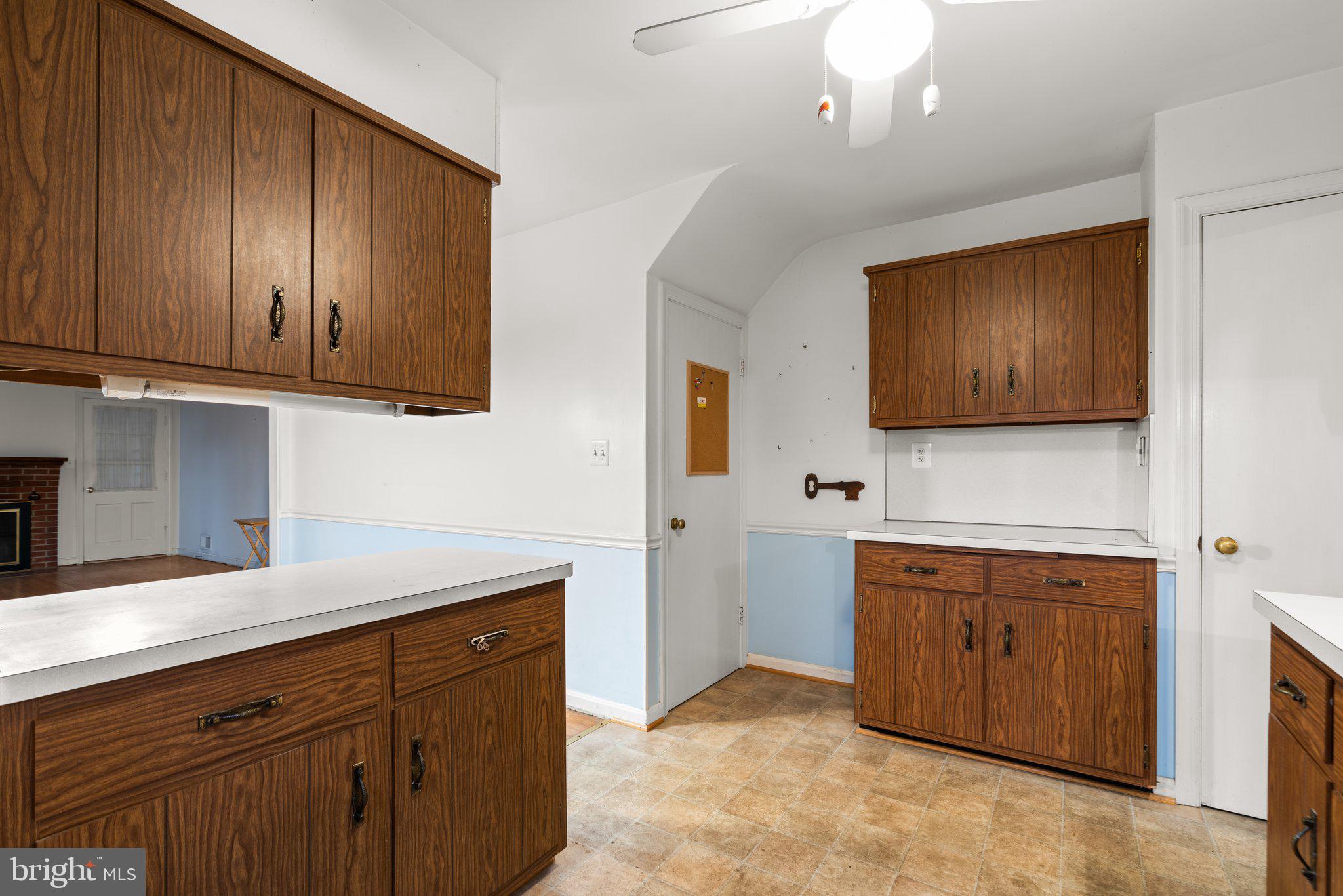 4201 Briars Road Olney, MD 20832 - Photo 11 of 58