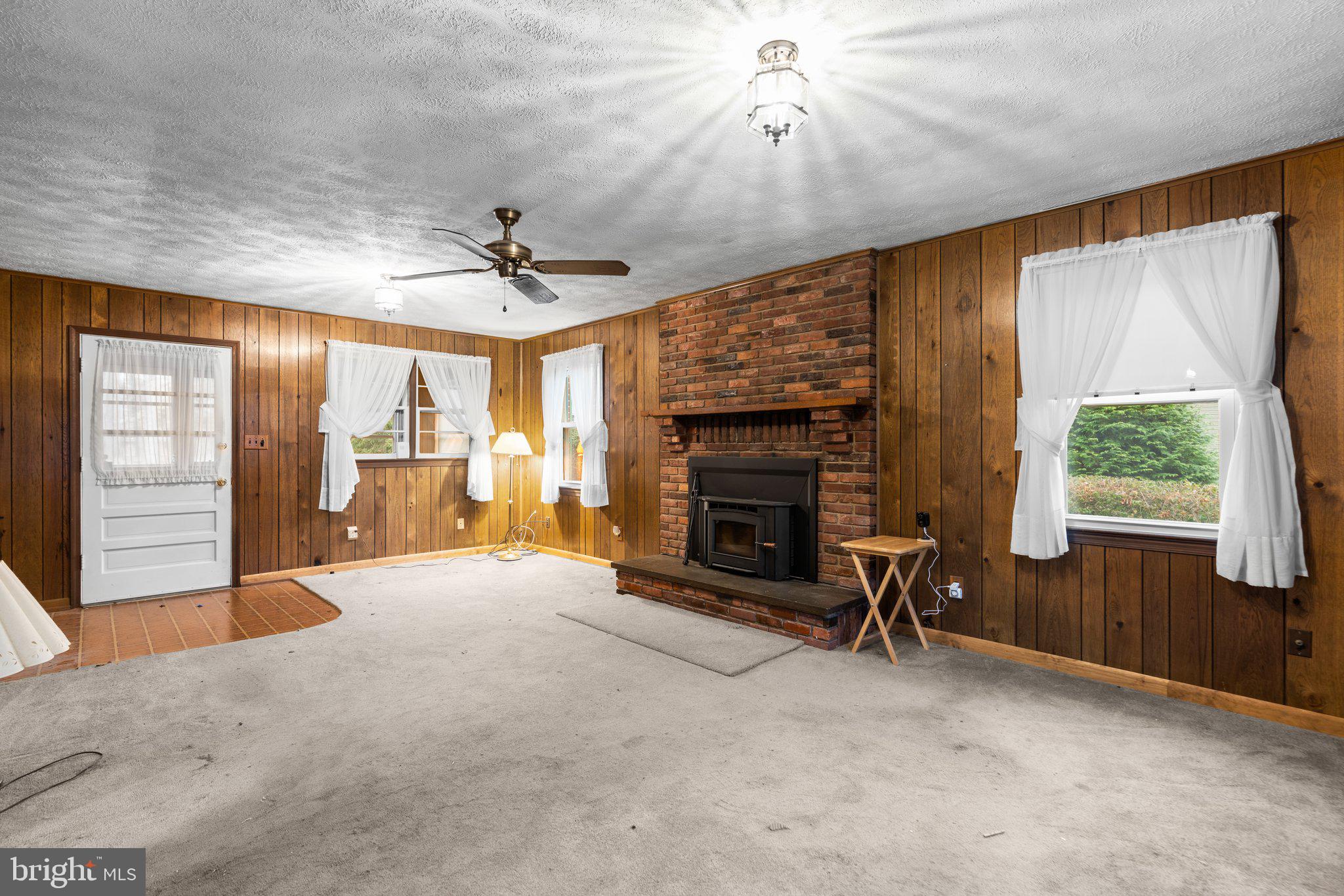 4201 Briars Road Olney, MD 20832 - Photo 12 of 58 Family Room