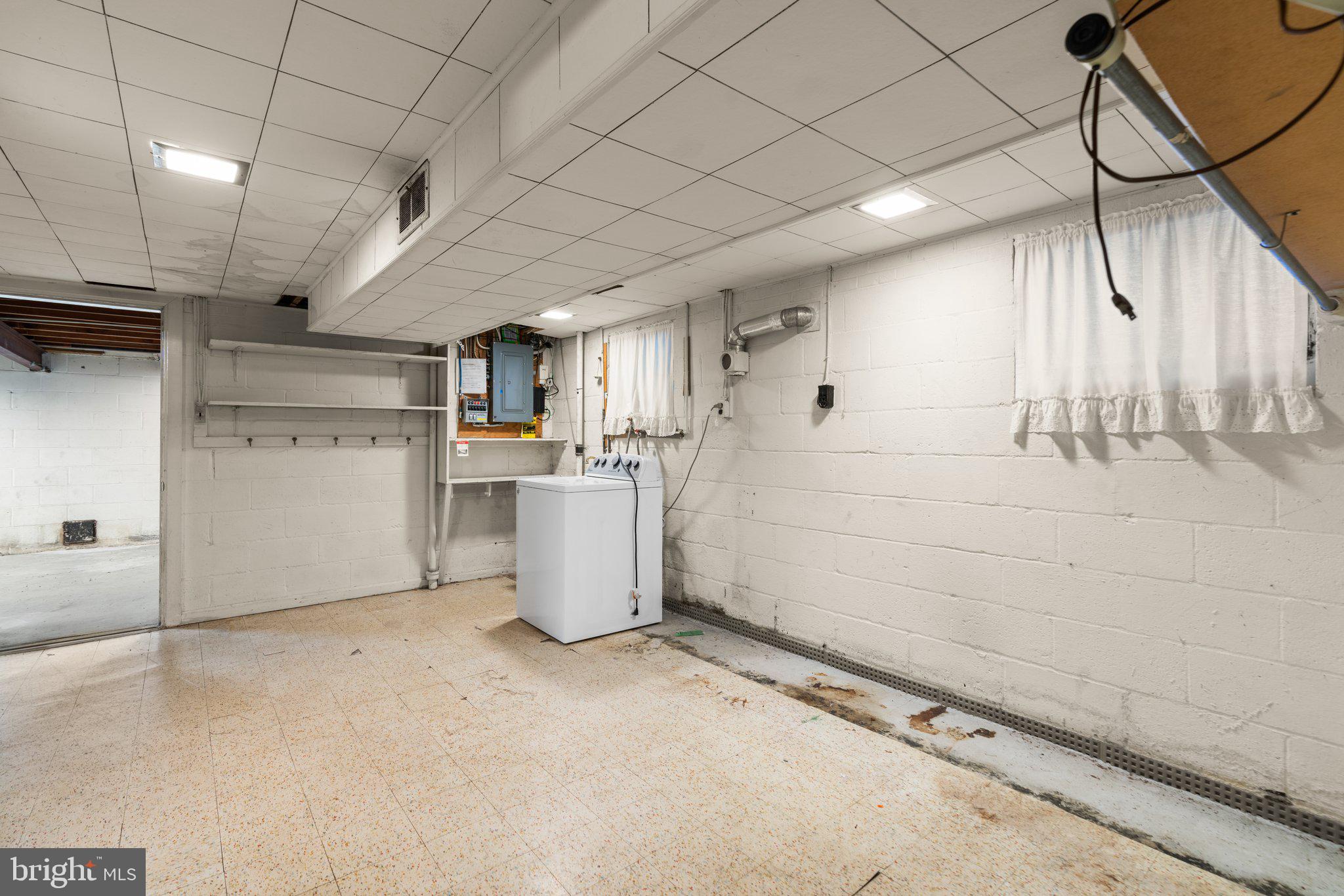 4201 Briars Road Olney, MD 20832 - Photo 35 of 58 Laundry