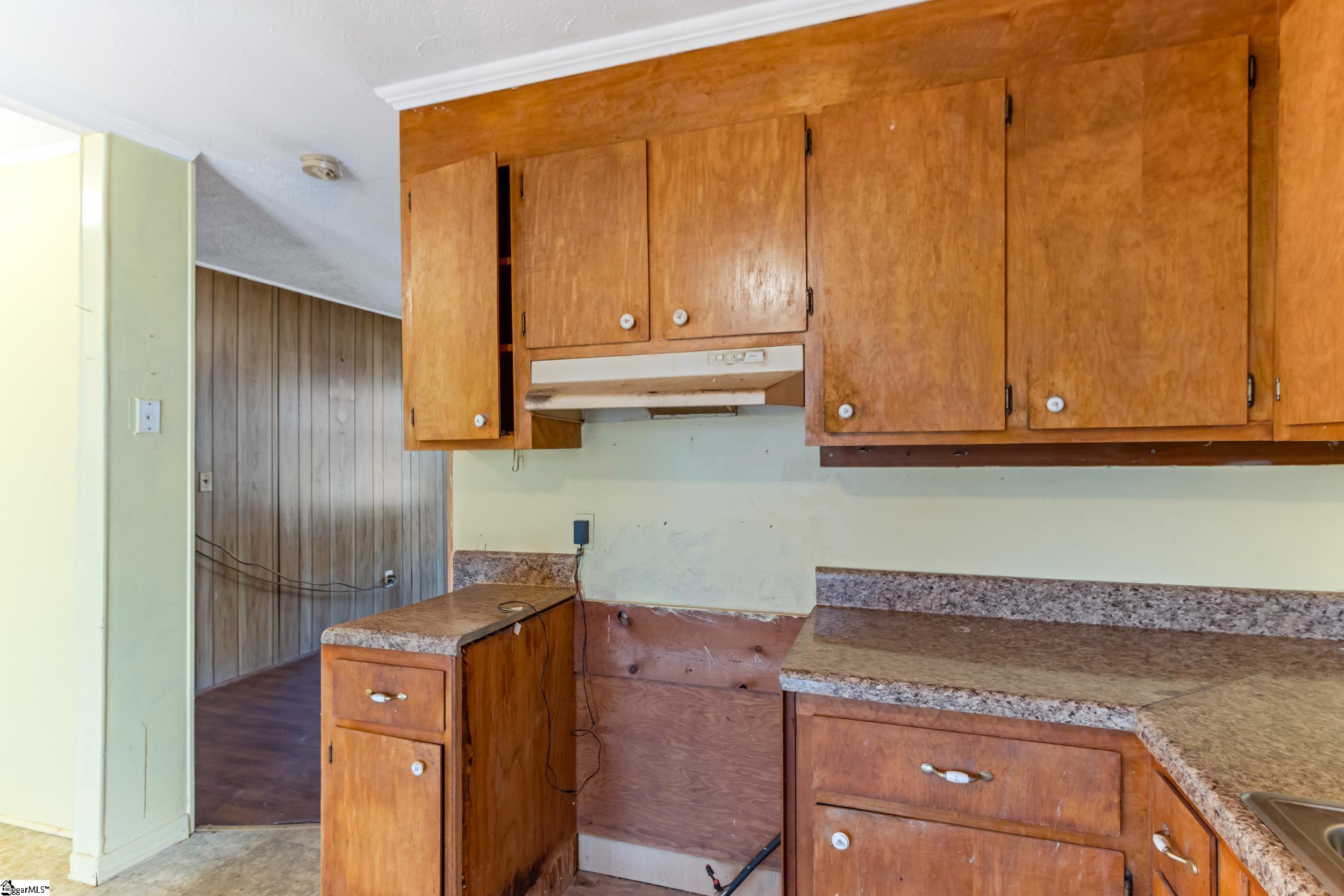 703 Old Stagecoach Road Easley, SC 29642 - Photo 9 of 45