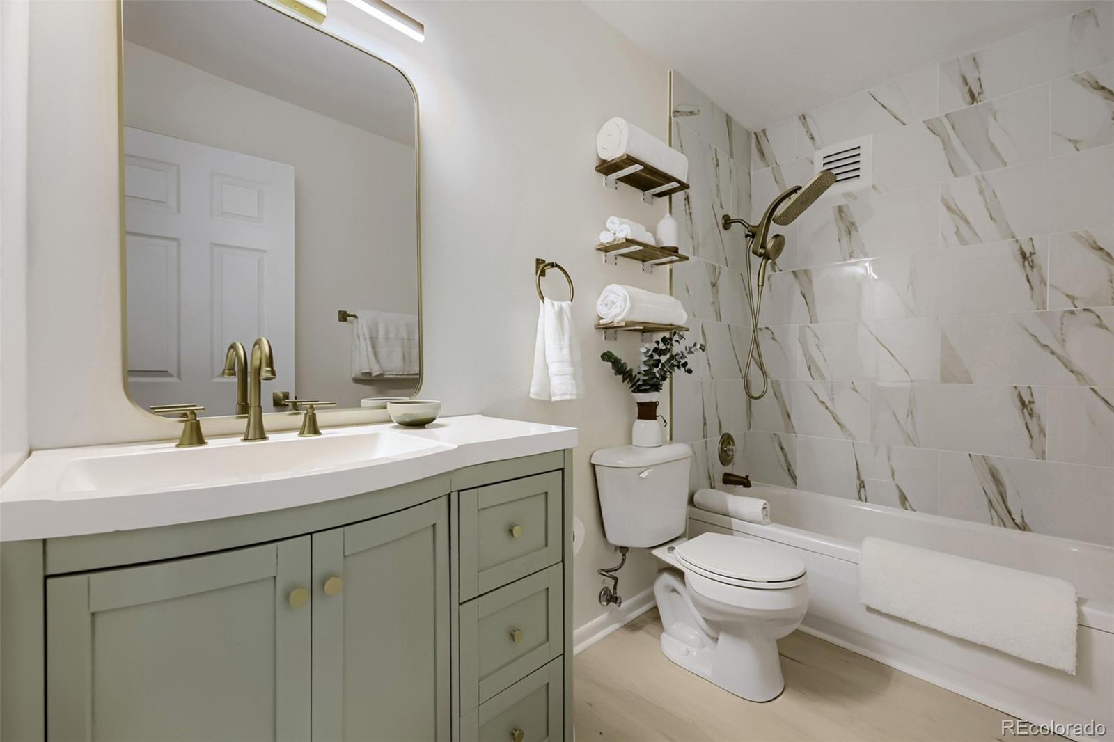 705 South Clinton Street, Unit 9B Denver, CO 80247 - Photo 5 of 21