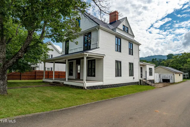 $299,500 | 216 North Church Street, Mountain City, TN 37683