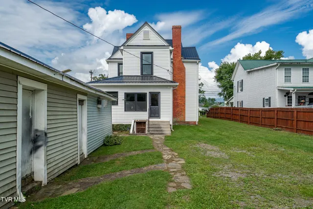 $299,500 | 216 North Church Street, Mountain City, TN 37683