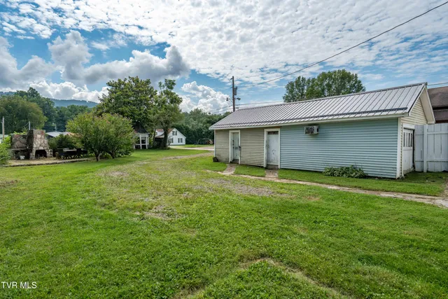 $299,500 | 216 North Church Street, Mountain City, TN 37683