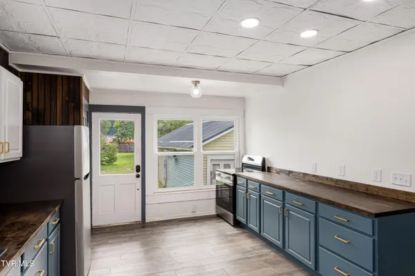 $298,000 | 216 North Church Street, Mountain City, TN 37683