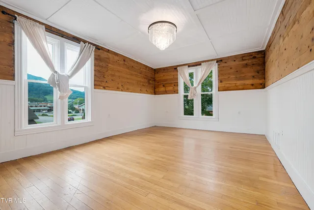 $299,500 | 216 North Church Street, Mountain City, TN 37683